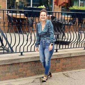 Meet your Posher, Leeanne